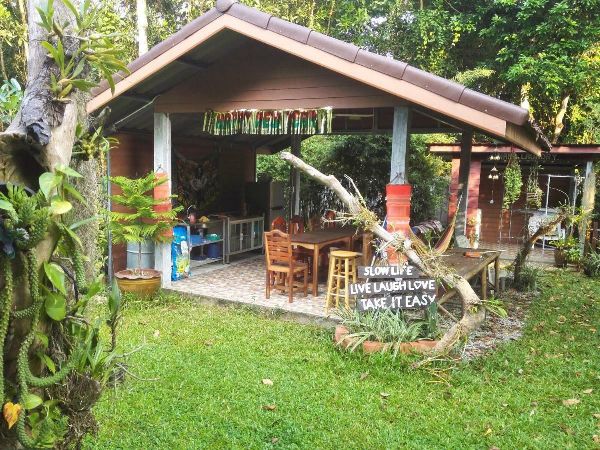 Nananuira Apartment And Room Khao Lak Exterior foto